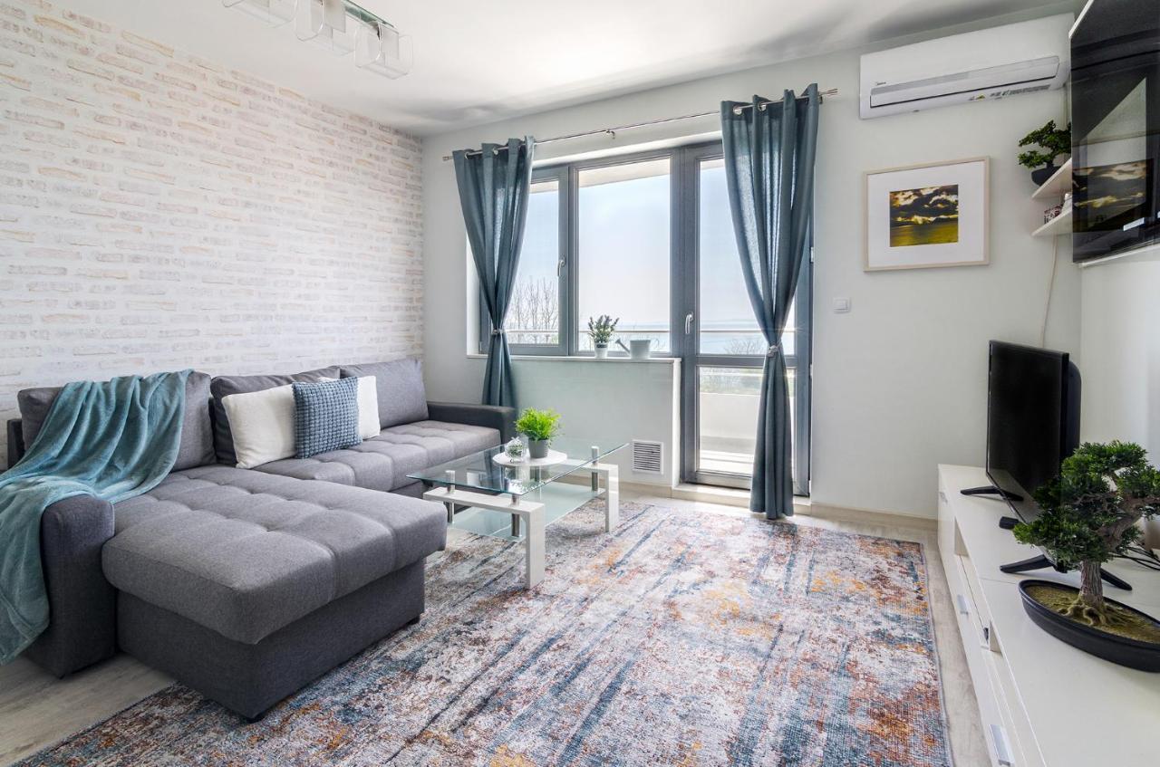 Апартаменти Ивайло / Ivaylo Apartments Burgas Bagian luar foto