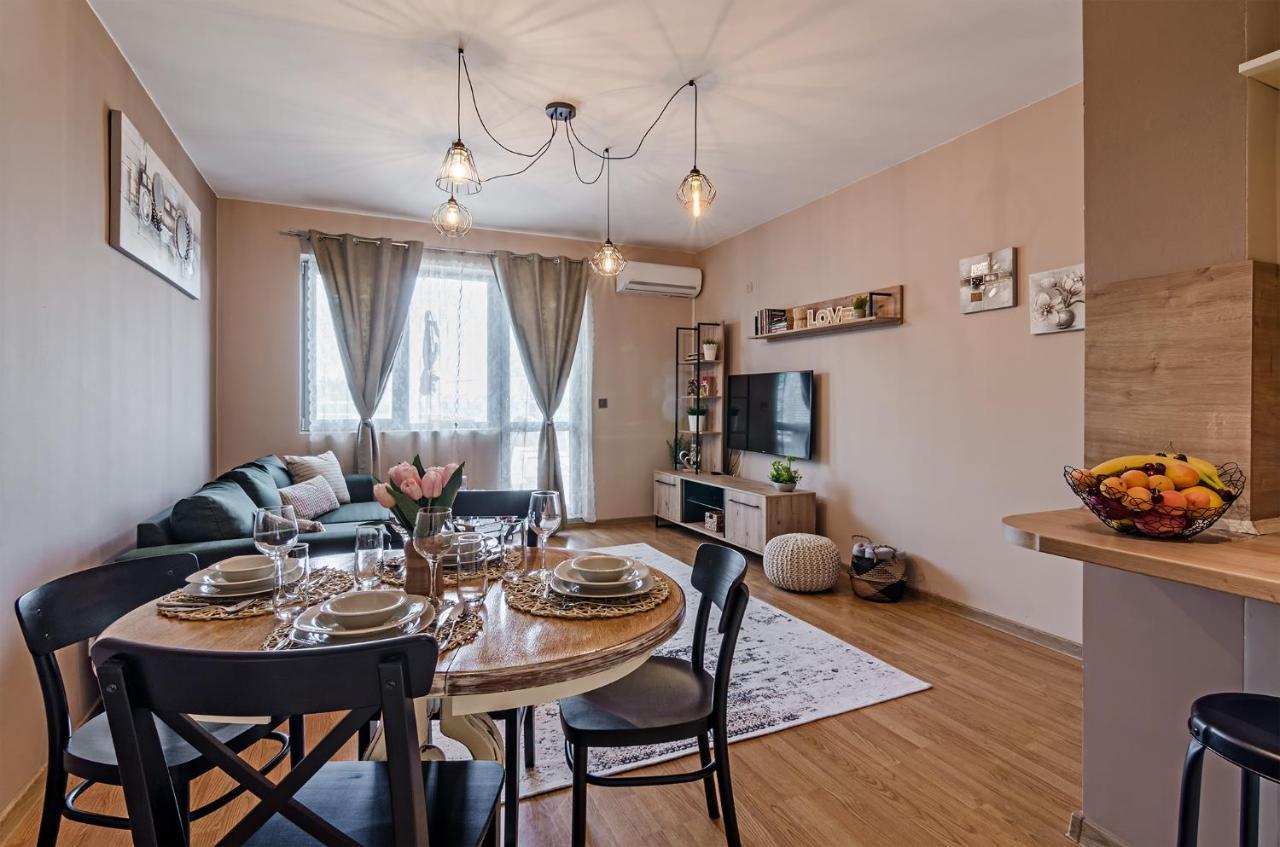 Апартаменти Ивайло / Ivaylo Apartments Burgas Bagian luar foto
