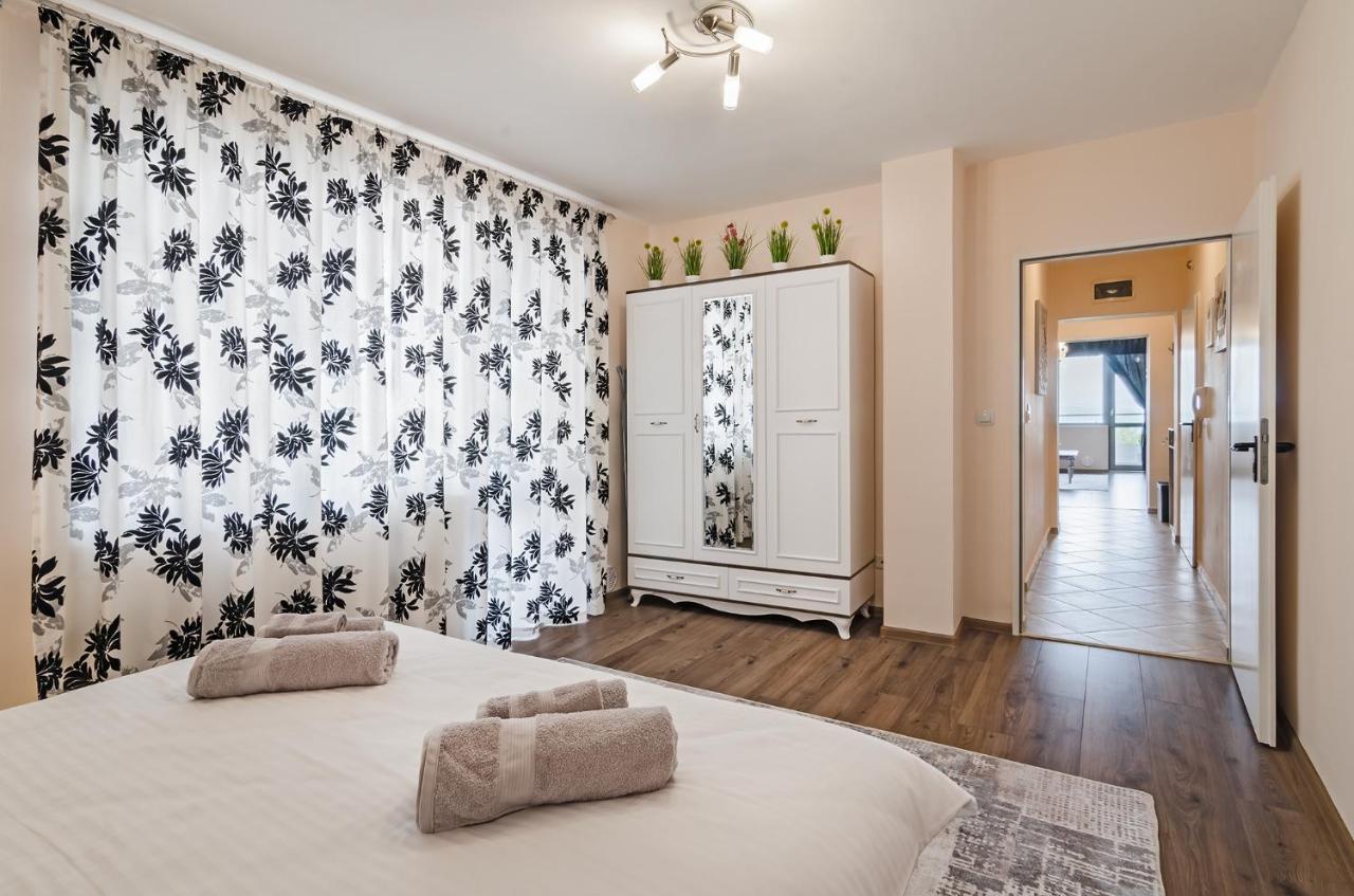 Апартаменти Ивайло / Ivaylo Apartments Burgas Bagian luar foto