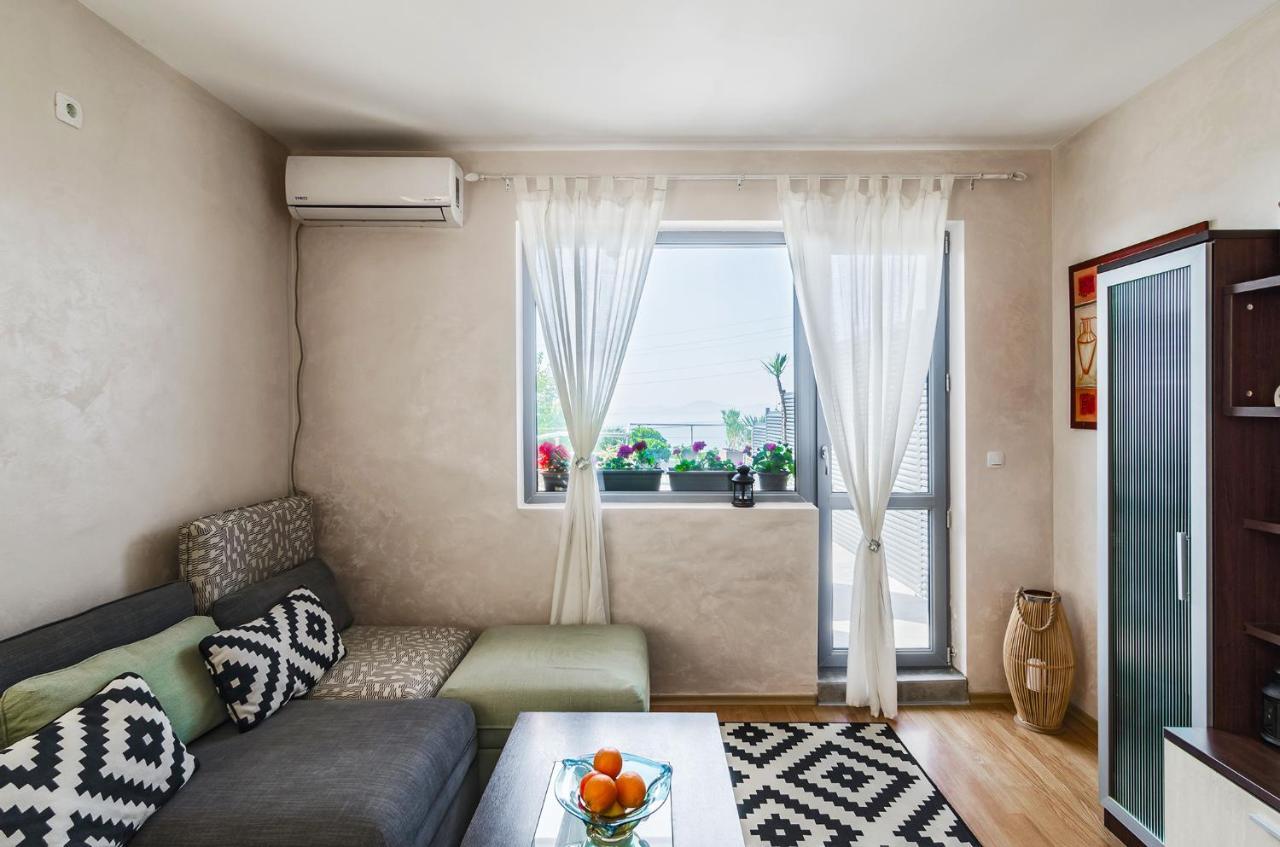 Апартаменти Ивайло / Ivaylo Apartments Burgas Bagian luar foto